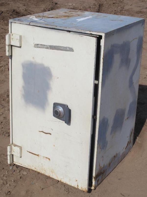 lot 32 image: Solid steel safe, 34 12&quotH, 22...