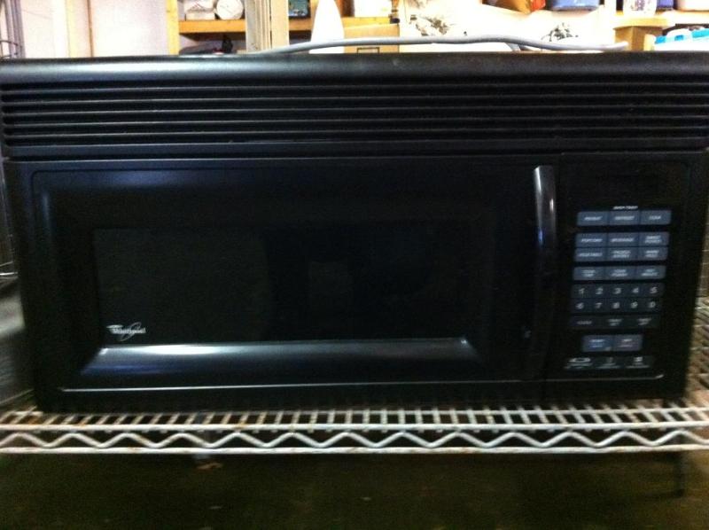 Very clean Whirlpool under countert...