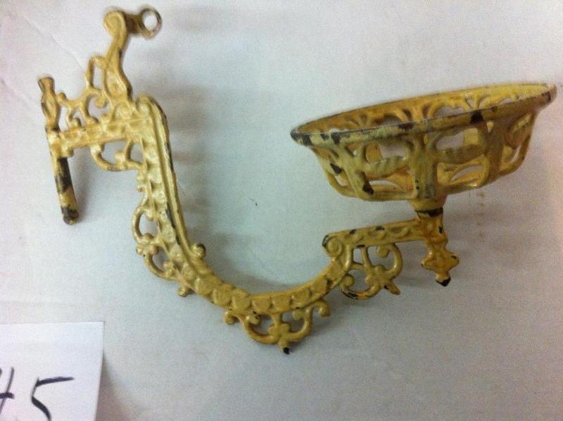 Wrought iron oil lamp holder. Missi...
