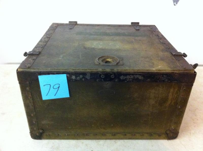 Military foot locker 20&quot x 19&...