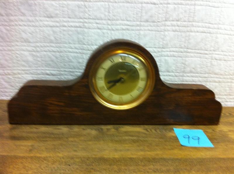 Electric mantel clock. 22&quot Wor...