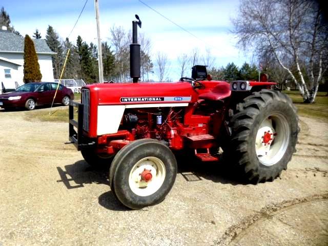 1975 International Model 574 Utilit...