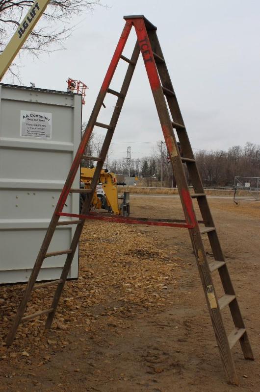 lot 34 image: 10 Ft Wood Ladder 250 LBS Capacity...