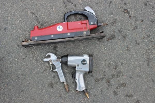 lot 63 image: 3 Air Powered Tools ( PowerMate, B...