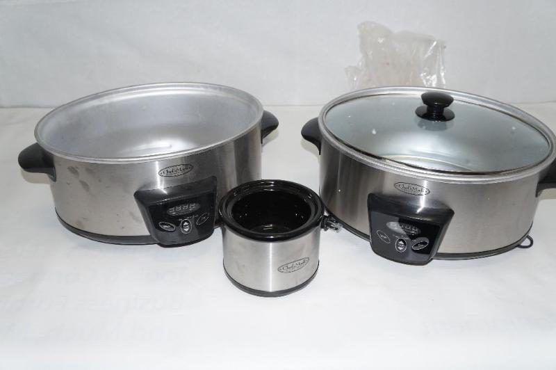 lot 25 image: Three Chef-Mark Slow cookers The tw...