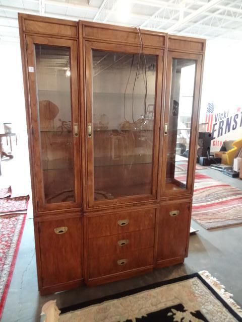 lot 1 image: Vintage Curio cabinet. Drexel brand...