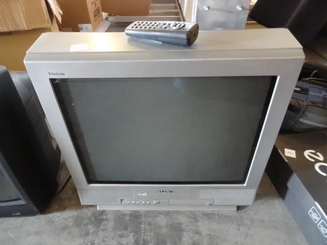 lot 115 image: Sony trinitron 20" TV with rem...