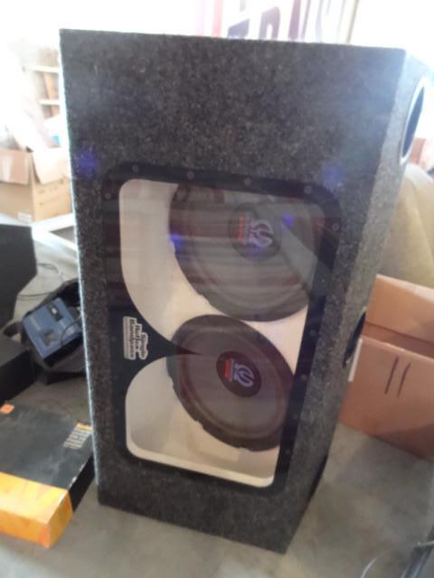 lot 121 image: Single reflex band pass subwoofer s...