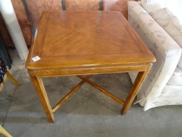 lot 14 image: 26 x 26 x 25 wood end table...