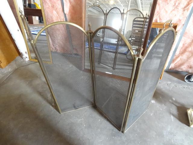 lot 34 image: Brass fold up fireplace screen...