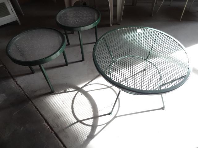 lot 46 image: 3 piece metal framed patio table se...