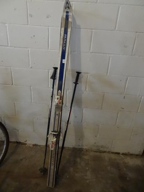 lot 63 image: Kastle Rally down hill skis. With p...