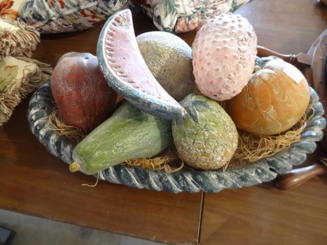 lot 77 image: Ceramic fruit tray set. 7 pieces on...