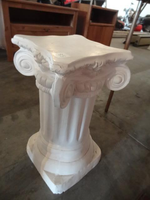 lot 85 image: Ceramic pedestal. 20"...