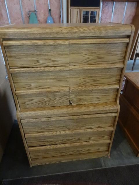 lot 89 image: Laminate 9 drawer dresser. One draw...