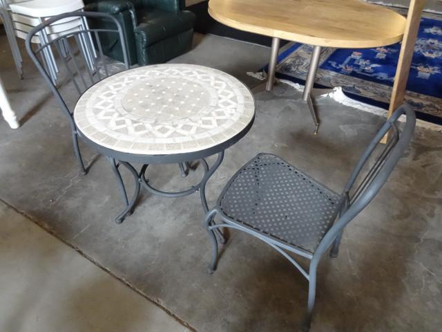 lot 95 image: Outdoor metal patio set. Concrete t...