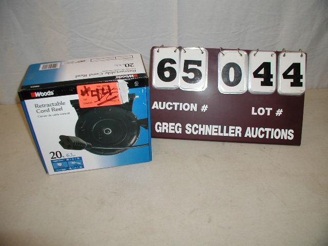 Woods 20 ft retractable cord reel, ...