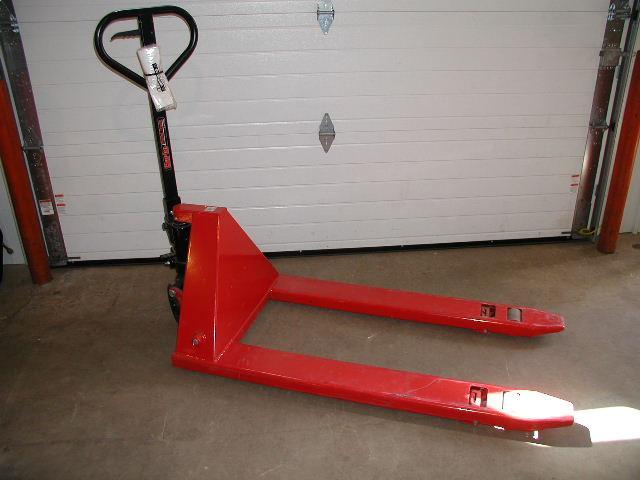 Clark pallet truckpallet jack, 440...