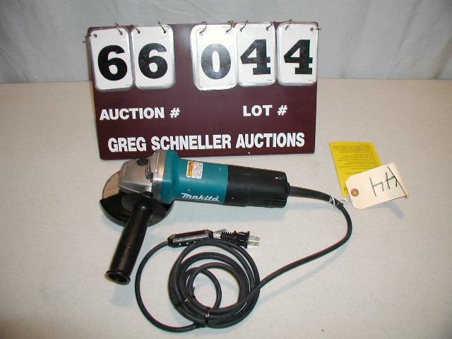 Makita 4-12&quot angle grinder, m...
