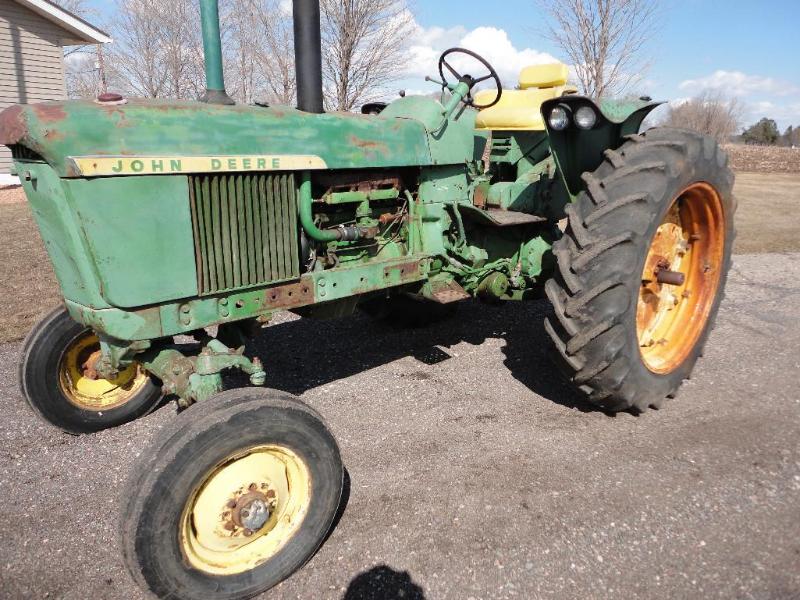 lot 1 image: 1968 John Deere 2510 Tractor, gas, ...