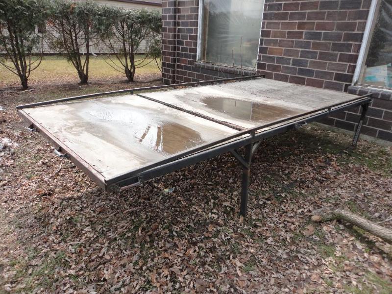 lot 7 image: Heavy duty steel truck rack.  ...