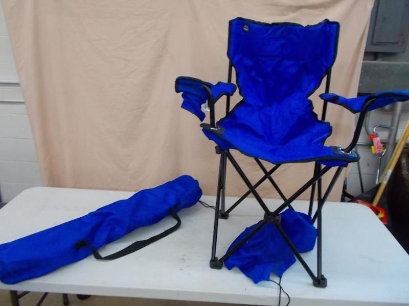 lot 17 image: 2 Mac, folding arm chairs with buil...