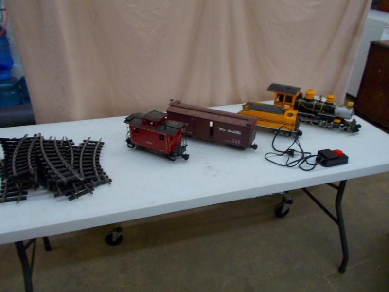 lot 39 image: A &quotG" Scale electric trai...