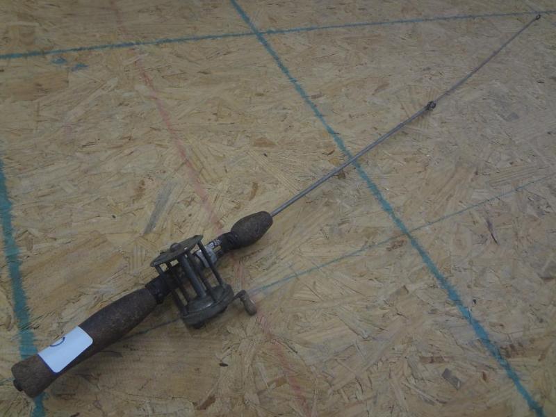 Vintage Steel Rod With Casting Reel...