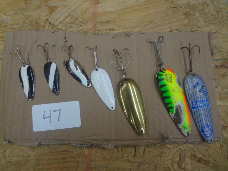 (7) Spoon Lures...