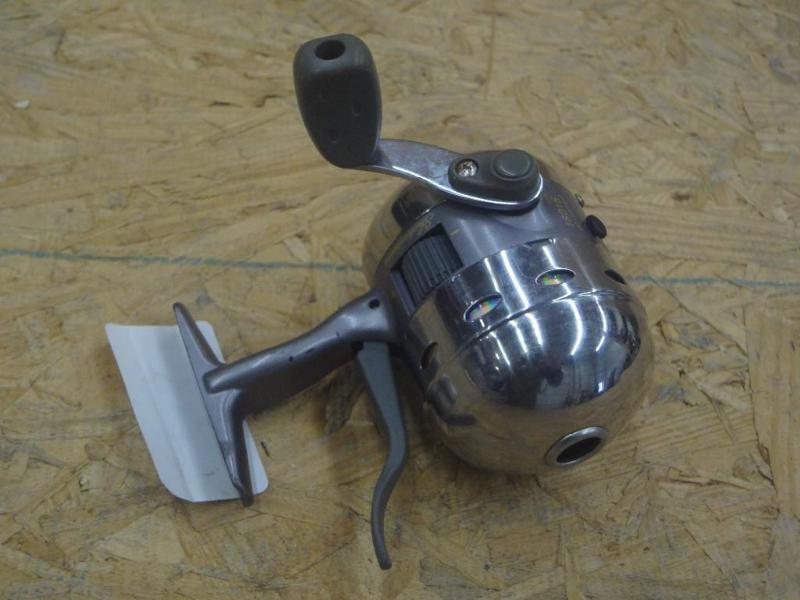 Shakespeare 1801S Spin-Cast Reel...