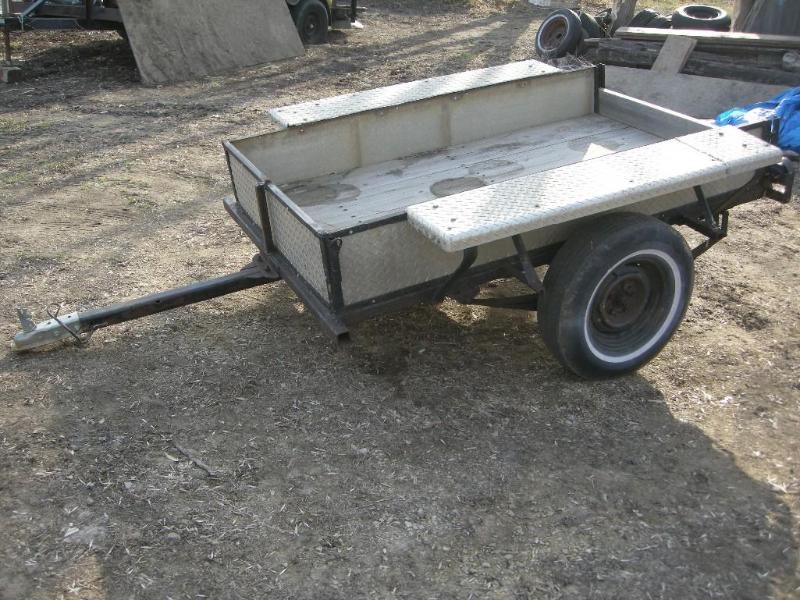 lot 1 image: Solid 4x7 heavy duty utility traile...