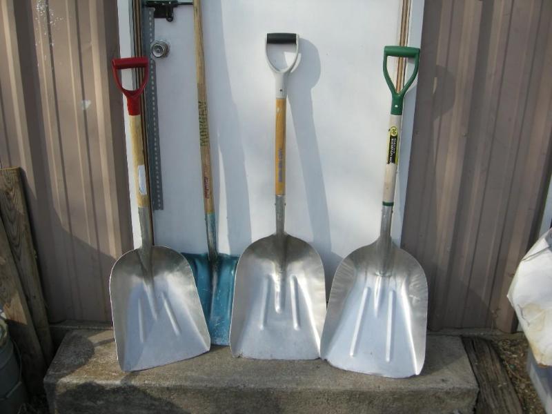 lot 123 image: 4 aluminum shovels. 1 a little as i...
