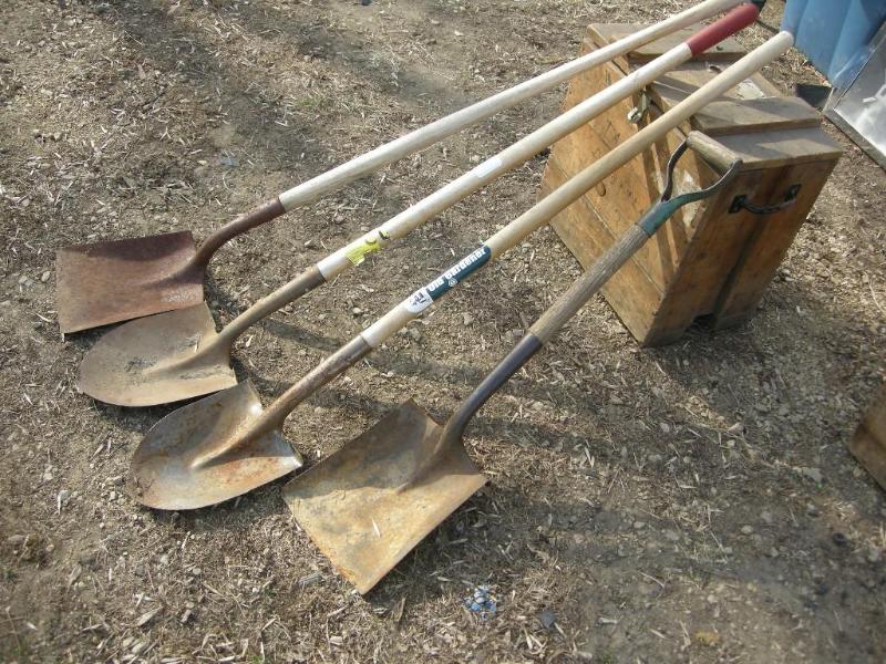 lot 129 image: 2 square and 2 pointed shovels (sho...