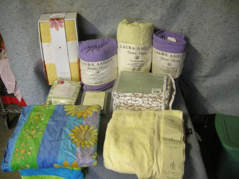 lot 154 image: Ralph Lauren lg&nbspbath towel, 3 ...