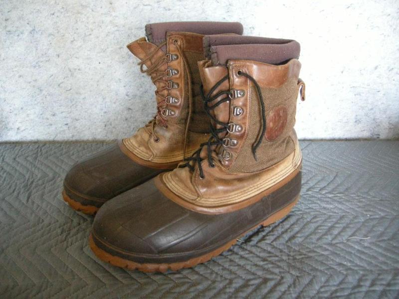 lot 51 image: LaCrosse mens boots, sz 13-14 (I w...