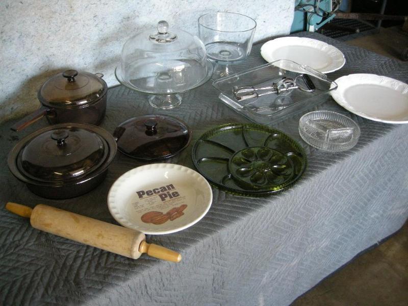 lot 53 image: Kitchen glassware including relish,...