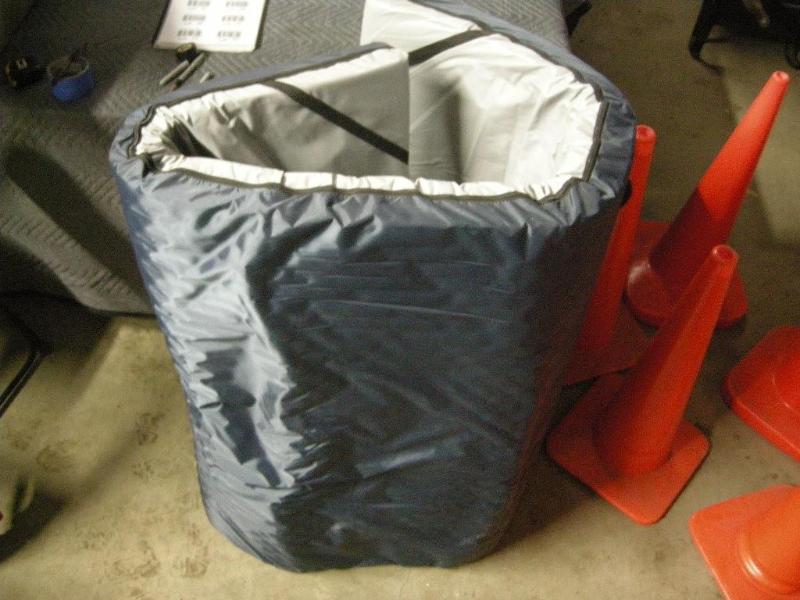 lot 65 image: Gel foam mat. 42" x 76" x...