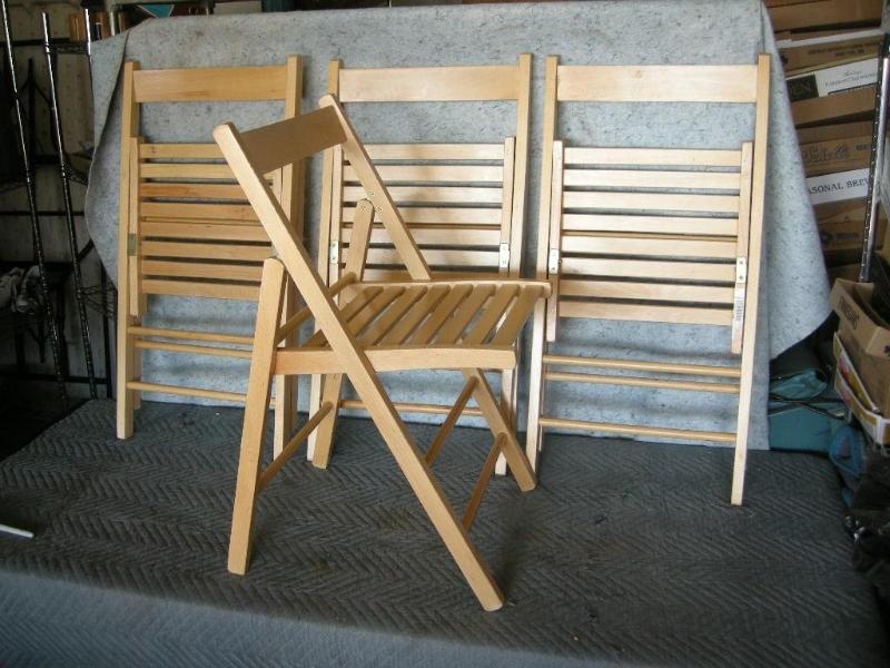 lot 88 image: 4 wooden folding deck chairs. Rated...