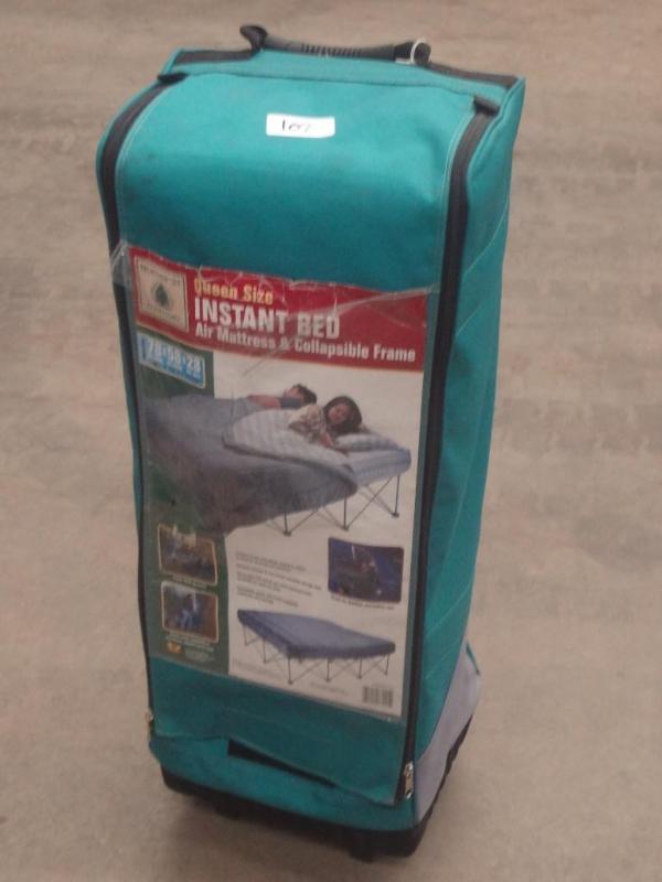 Queen Size Air Mattress Bed Frame W...