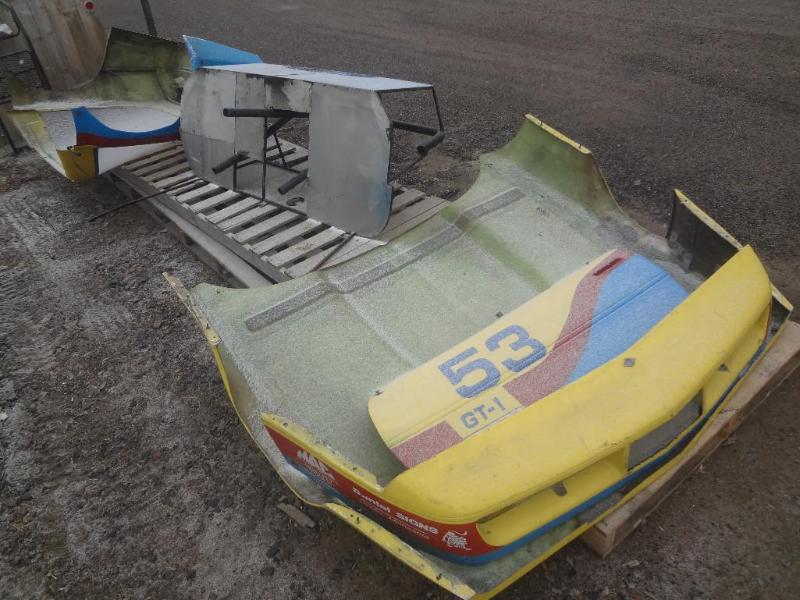 Corvette Fiberglass Racing Body (2...