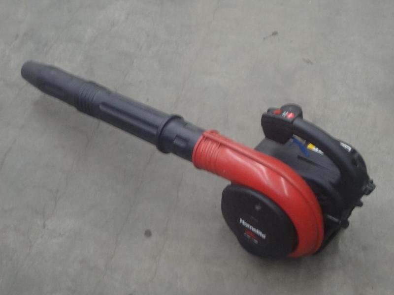Homelite Handheld Blower, Runs...