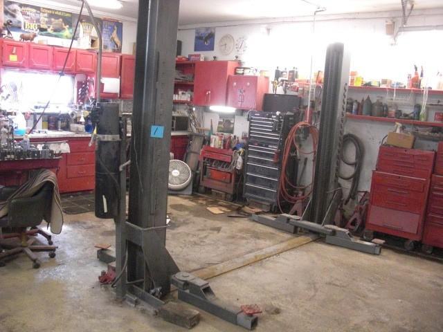 5000 LB Carpickup Hoist.. Works ve...