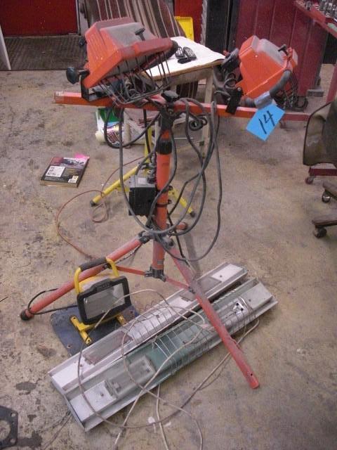 4 Halogen Lights as pictured...