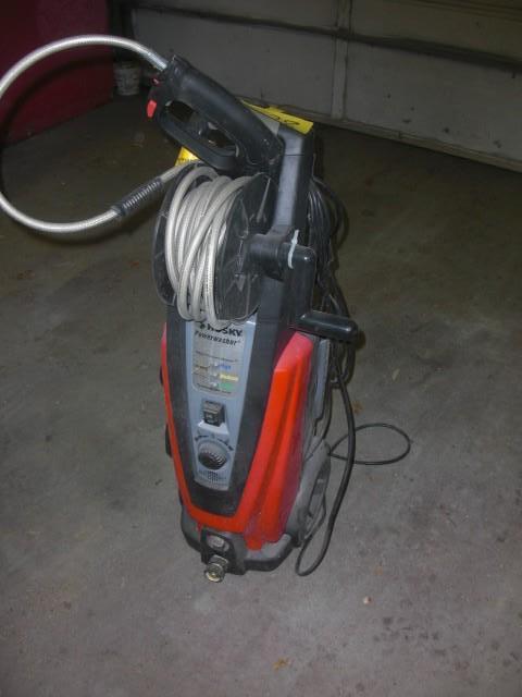 HUSKY, Power Washer.. 1800 PSI.. Un...
