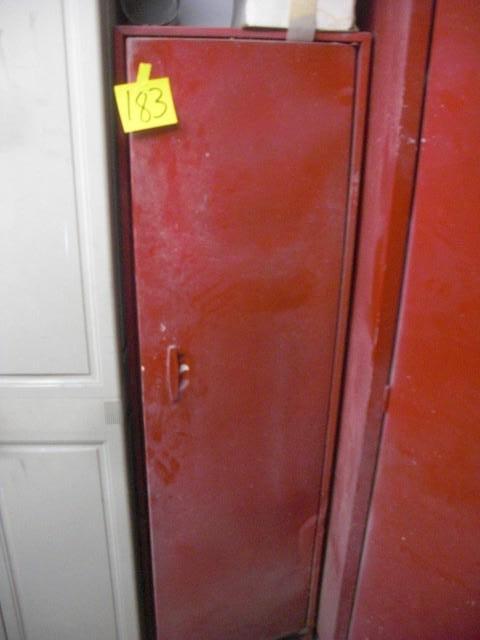 Metal storage Cabinet.. You dont ha...