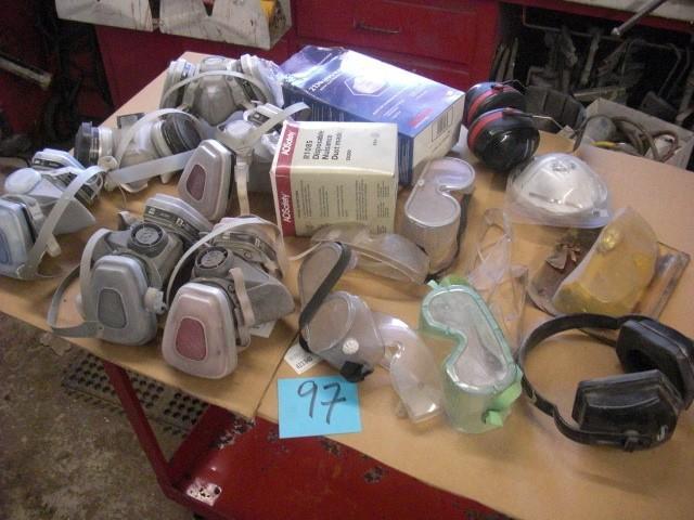 3M Painters masks.. Ear MUFFS, Mas...