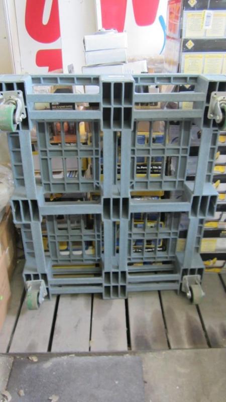 heavy duty pallet with large caster...