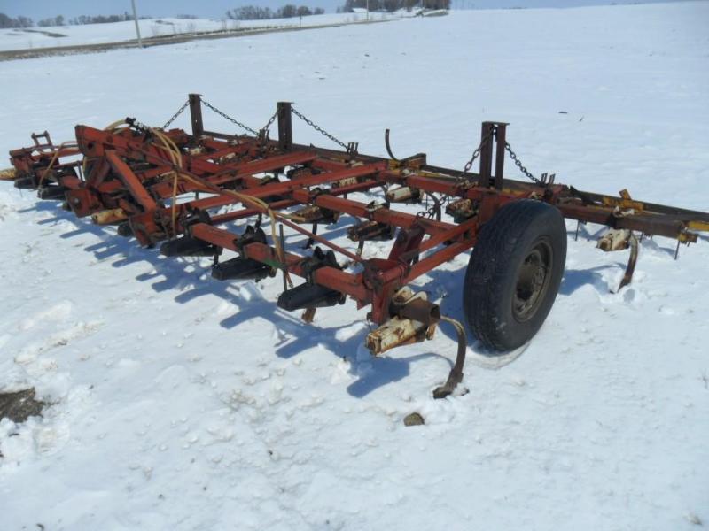 IHC 45 16 3pnt field cultivator wi...