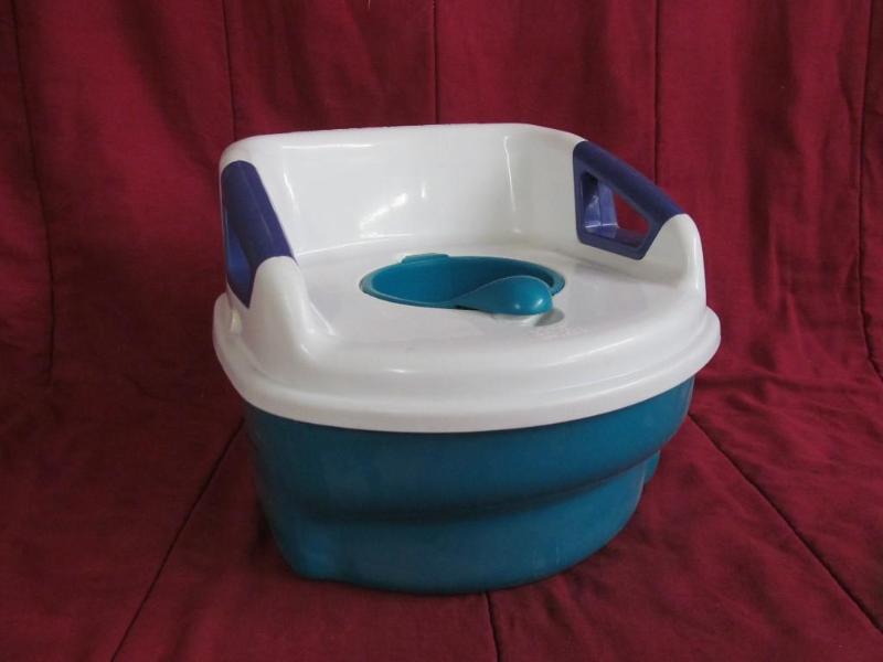 lot 106 image: Childs Potty chair -- First Years...