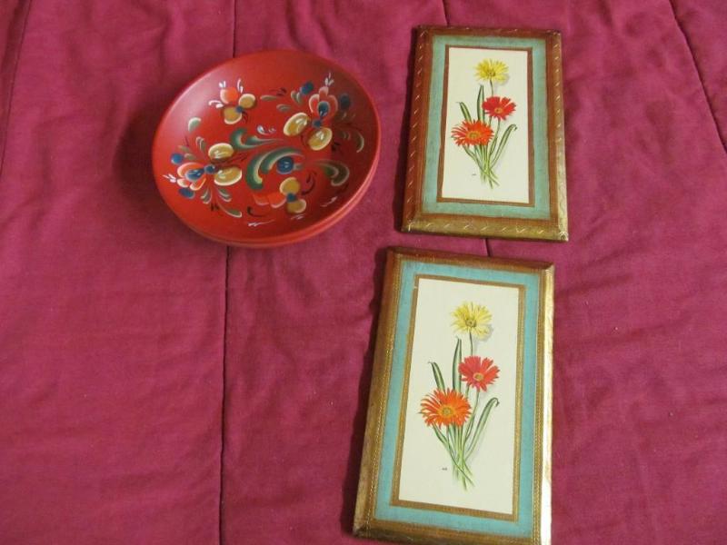 lot 114 image: Pair of Hand painted&nbspplaques f...
